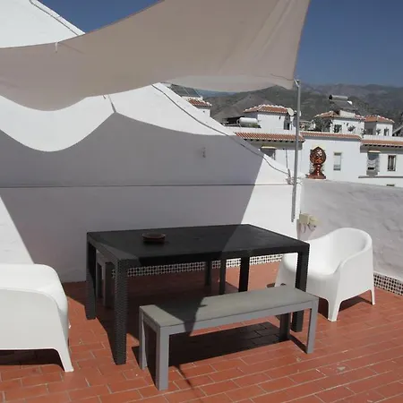 Easy * Nerja