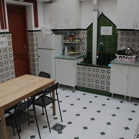 Easy Hostel *